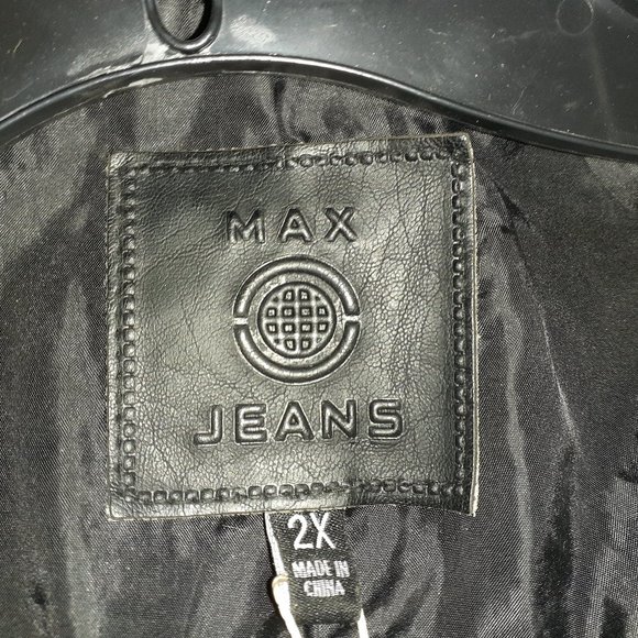 Max Studio/Max Jeans - Picture 2 of 11